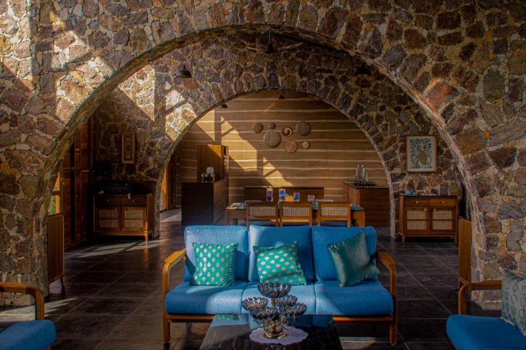 Conventional Coquetting: A 4,500 sq. ft. Vadodara Home Sings Love Songs with Natural Elements to the Traditional Styles